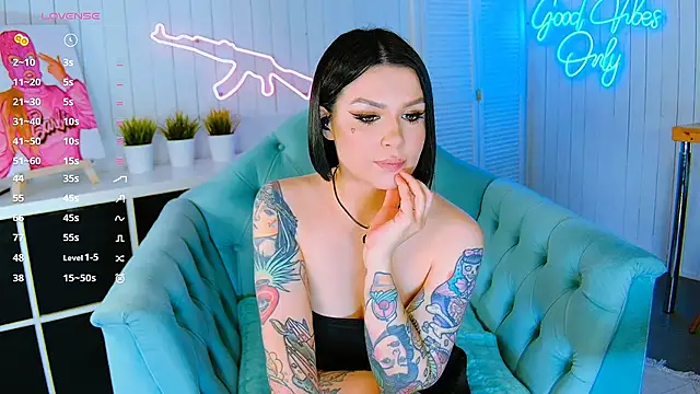 My toys pink online show from May 17, 5:20 pm