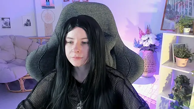 LexiWenford online show from December 18, 3:04 am