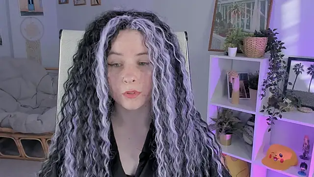 LexiWenford online show from March 19, 5:52 am