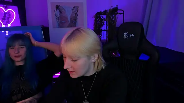 LexiWenford online show from September 19, 6:37 am