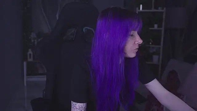 Snapshot of LexiWenford chatting on February 2, 2:43 am LexiWenford online show from February 2, 2:43 am