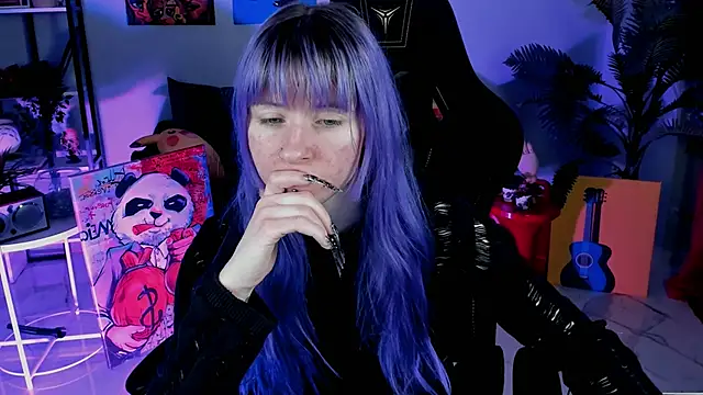 Snapshot of LexiWenford chatting on February 4, 2:50 am LexiWenford online show from February 4, 2:50 am