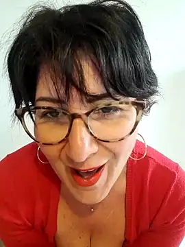Snapshot of Viola8p chatting on April 30, 9:26 am Viola8p online show from April 30, 9:26 am