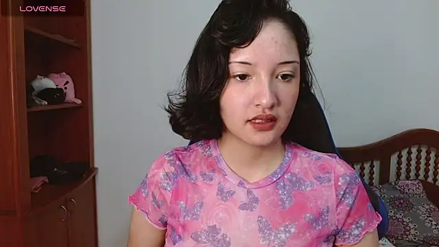 Snapshot of alexaa08 chatting on October 7, 1:52 pm alexaa08 online show from October 7, 1:52 pm