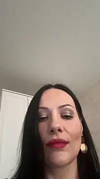 Snapshot of Devil_Goddess chatting on October 27, 1:04 pm Devil Goddess online show from October 27, 1:04 pm