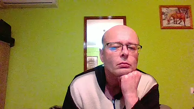Snapshot of Tiger202441 chatting on March 22, 6:44 pm Tiger202441 online show from March 22, 6:44 pm