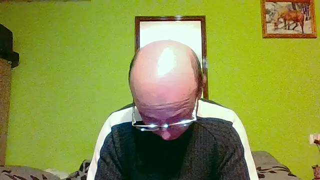 Snapshot of Tiger202441 chatting on April 2, 9:45 pm Tiger202441 online show from April 2, 9:45 pm