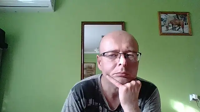 Snapshot of Tiger202441 chatting on May 10, 4:12 pm Tiger202441 online show from May 10, 4:12 pm