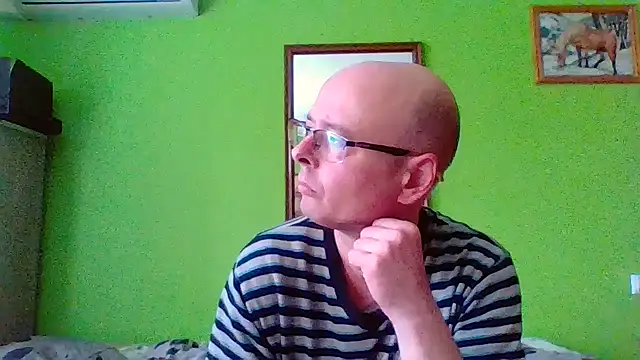 Snapshot of Tiger202441 chatting on May 17, 12:23 pm Tiger202441 online show from May 17, 12:23 pm