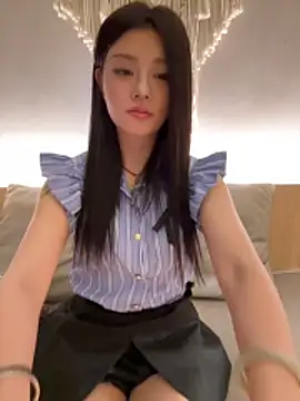 Snapshot of Asia-Melody chatting on May 27, 6:10 am Asia-Melody online show from May 27, 6:10 am