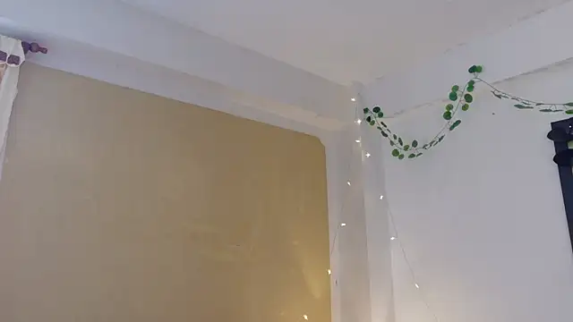 kittyzenn online show from April 10, 3:50 pm