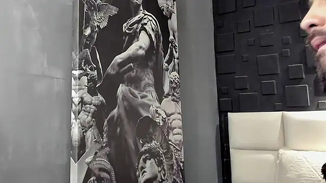 DannSaenz online show from January 12, 2:45 am