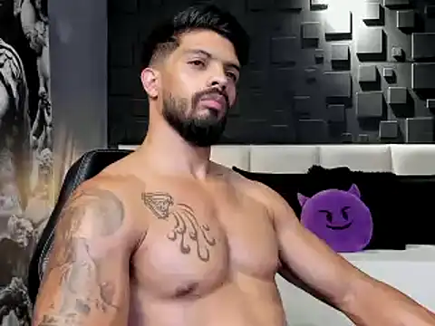 DannSaenz online show from January 31, 1:22 am