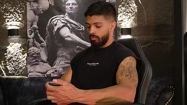 DannSaenz online show from February 15, 4:36 pm