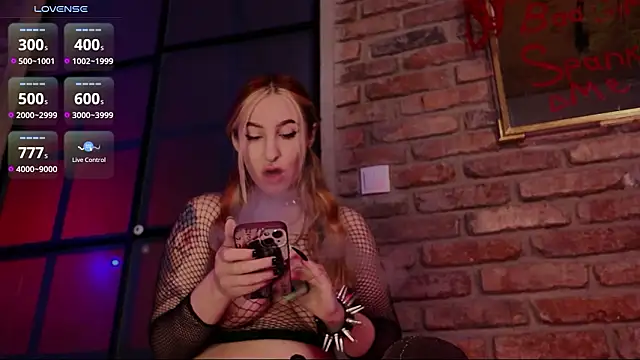 Snapshot of Kurama_Katana chatting on March 8, 9:51 pm Kurama Katana online show from March 8, 9:51 pm