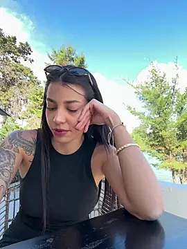 DanielaSaenz0 online show from January 26, 8:23 pm