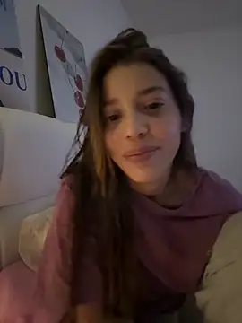 DanielaSaenz0 online show from September 20, 4:24 am