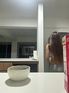 DanielaSaenz0 online show from April 2, 2:31 am