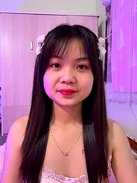 Maeve2k5 online show from October 8, 9:45 pm