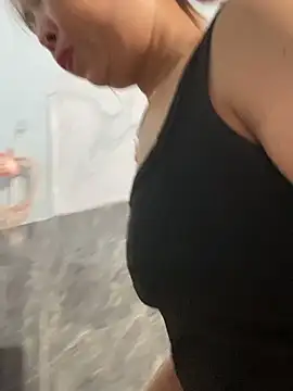 Linaannn online show from March 27, 11:37 pm