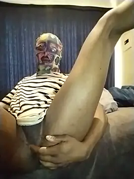 Snapshot of Convertiblechulo chatting on January 13, 5:23 am Convertiblechulo online show from January 13, 5:23 am