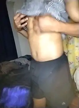 Snapshot of Convertiblechulo chatting on October 6, 1:03 am Convertiblechulo online show from October 6, 1:03 am