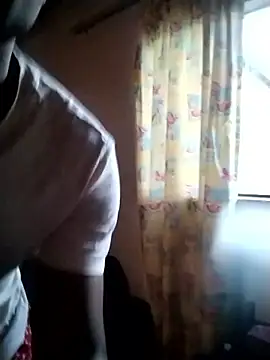 Snapshot of Convertiblechulo chatting on January 6, 3:32 am Convertiblechulo online show from January 6, 3:32 am