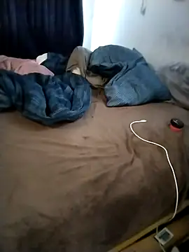 Snapshot of Convertiblechulo chatting on March 8, 5:11 am Convertiblechulo online show from March 8, 5:11 am