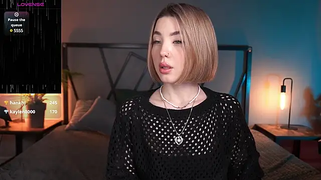 LindaThacker online show from February 4, 8:13 am