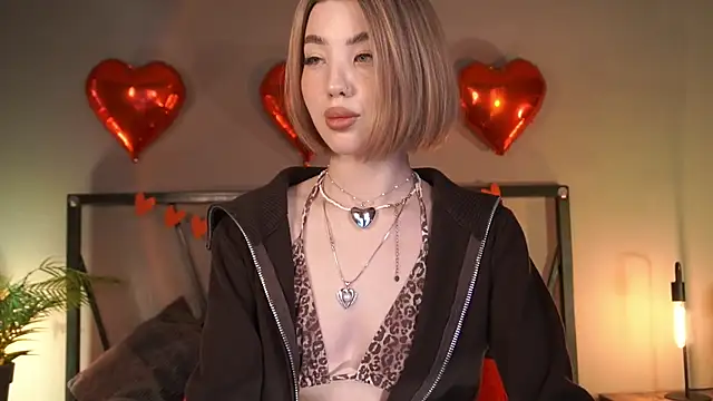 LindaThacker online show from February 19, 8:01 am