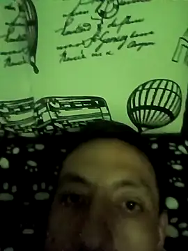 Snapshot of alexmoragomez chatting on March 30, 1:50 am alexmoragomez online show from March 30, 1:50 am