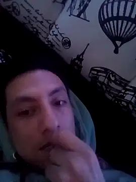 Snapshot of alexmoragomez chatting on April 20, 4:54 pm alexmoragomez online show from April 20, 4:54 pm