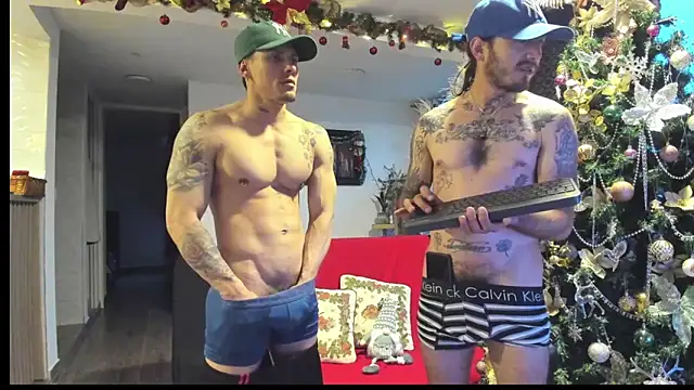 MARCELOANDLUCIAN online show from December 1, 10:48 pm