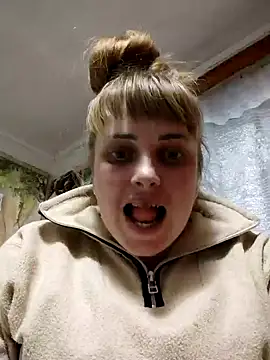 Snapshot of CoddessCrystal chatting on January 18, 3:05 pm CoddessCrystal online show from January 18, 3:05 pm