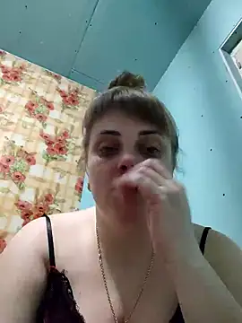 Snapshot of CoddessCrystal chatting on February 5, 5:09 am CoddessCrystal online show from February 5, 5:09 am