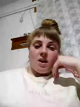 Snapshot of CoddessCrystal chatting on February 12, 6:09 pm CoddessCrystal online show from February 12, 6:09 pm