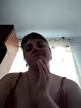 Snapshot of CoddessCrystal chatting on March 17, 5:34 am CoddessCrystal online show from March 17, 5:34 am