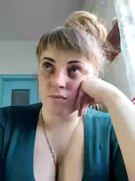 Snapshot of CoddessCrystal chatting on March 18, 8:47 am CoddessCrystal online show from March 18, 8:47 am