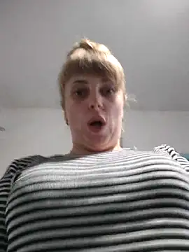 CoddessCrystal online show from October 14, 7:20 am