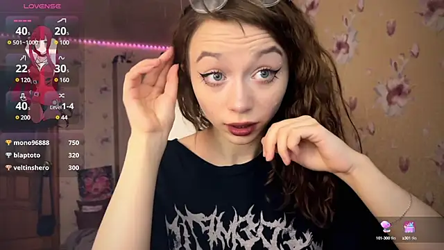 Snapshot of _SofiaBrown chatting on February 1, 5:05 pm SofiaBrown online show from February 1, 5:05 pm