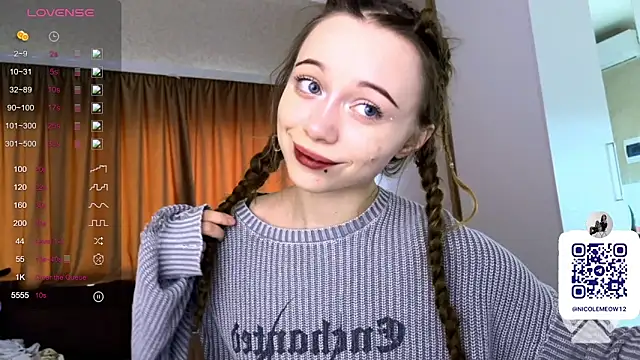 Snapshot of _SofiaBrown chatting on March 22, 1:03 pm SofiaBrown online show from March 22, 1:03 pm