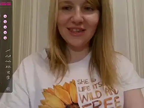 urbadkitty online show from December 13, 3:54 pm