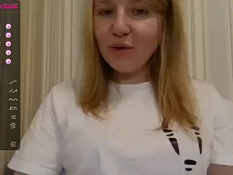 urbadkitty online show from December 24, 12:55 pm