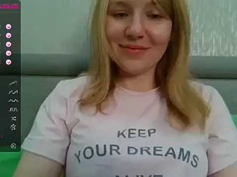 urbadkitty online show from December 29, 7:28 am