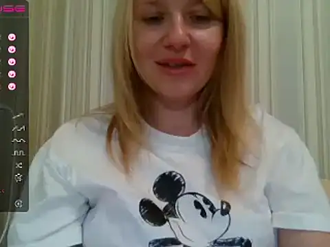 urbadkitty online show from February 21, 11:55 am