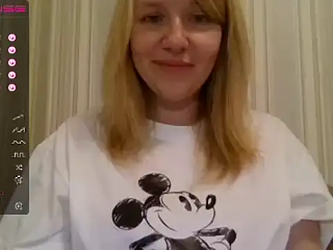 urbadkitty online show from February 22, 3:03 pm