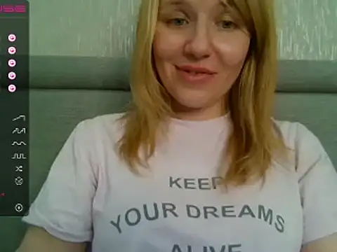 urbadkitty online show from February 25, 9:53 am