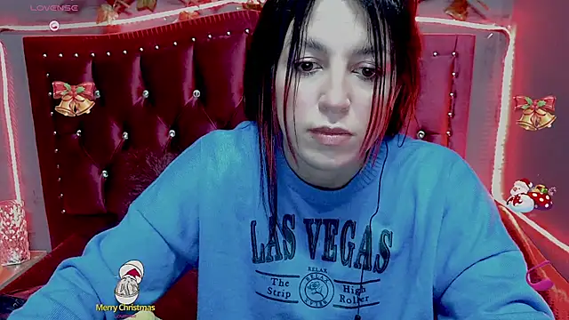Snapshot of Melani_cute02 chatting on January 11, 11:35 pm Melani cute02 online show from January 11, 11:35 pm