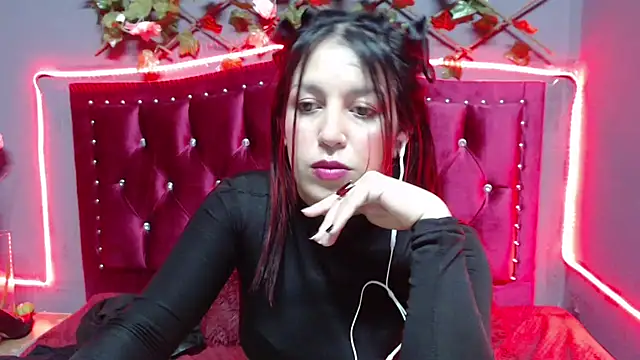 Snapshot of Melani_cute02 chatting on January 25, 10:51 am Melani cute02 online show from January 25, 10:51 am