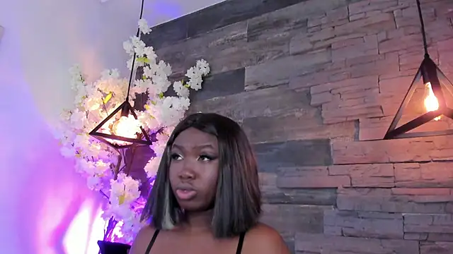 Snapshot of KarlieMoss chatting on March 16, 7:38 pm KarlieMoss online show from March 16, 7:38 pm